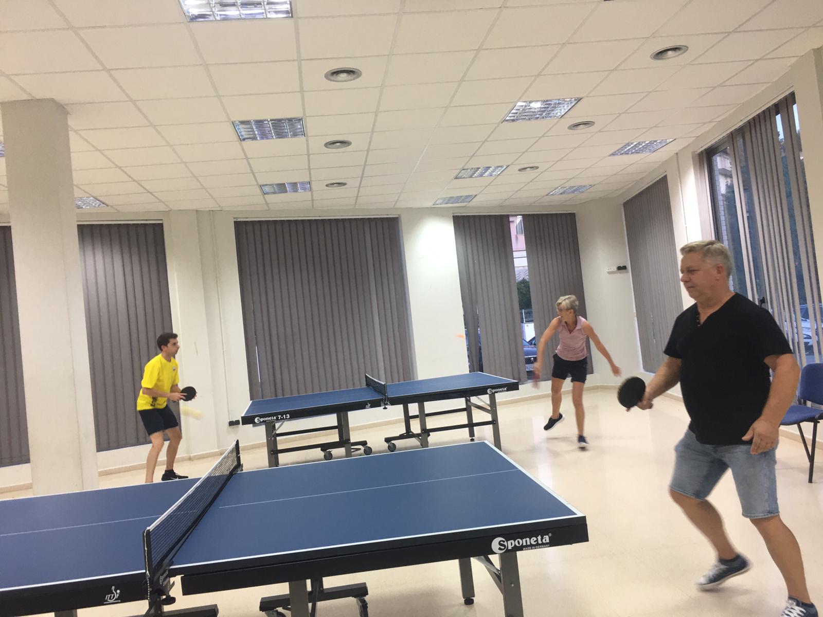 Vuelve el de ping-pong – Associació veïns de QuintMar